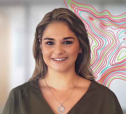 Headshot of Harriet Philipsen of Optravation.